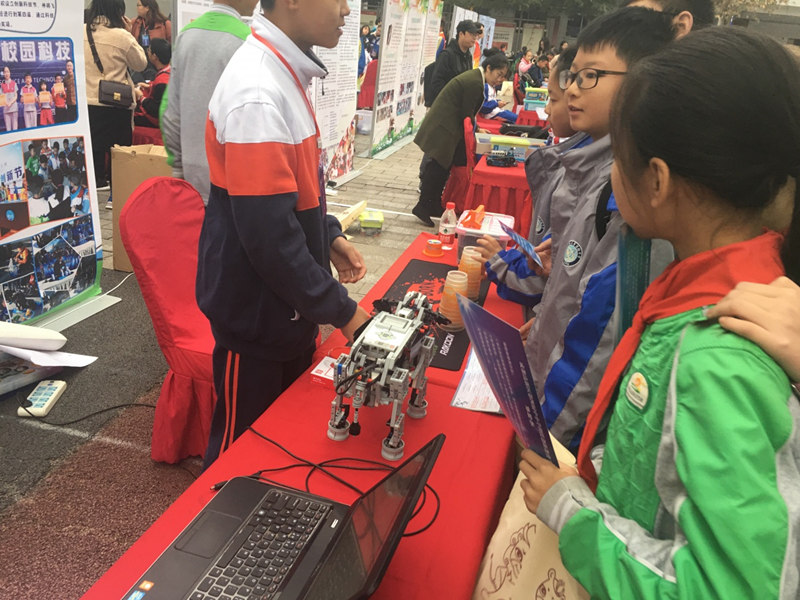 高新顺江学校参加科技教育节结硕果(图1)