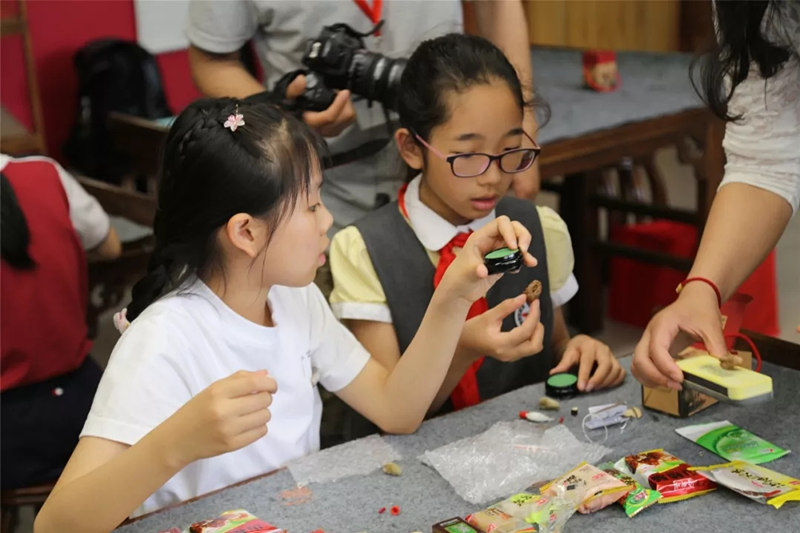 感受蜀味京韵 北京实验二小走进金苹果公学(图2)