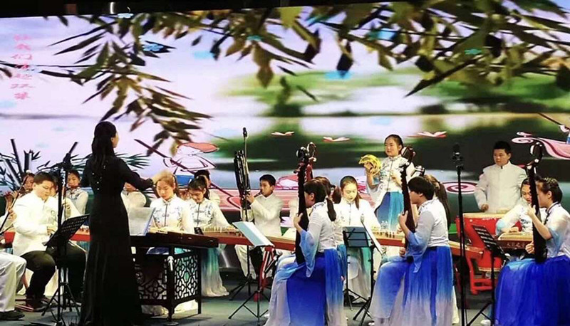 玉林中学新年音乐会 4000余名师生唱响欢歌(图2)