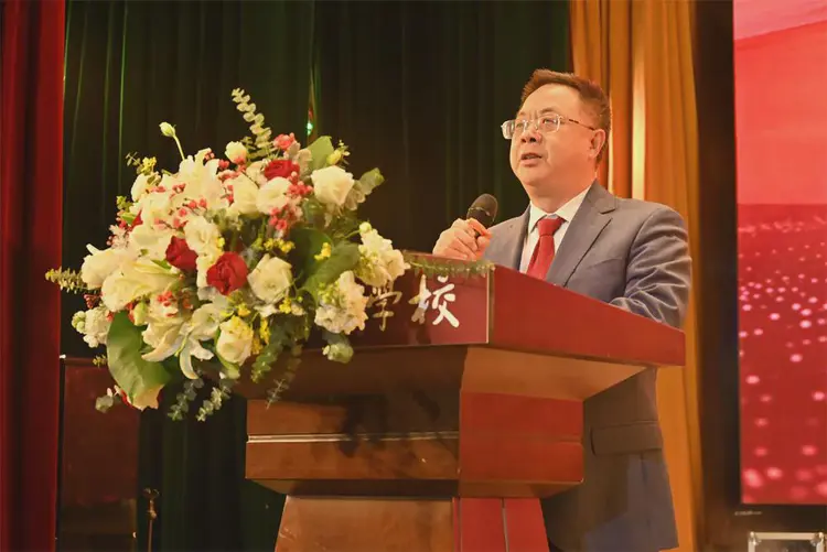 超燃!成都立格实验学校教育集团第十七届人文艺术节隆重举行!(图5) 超燃!成都立格实验学校教育集团第十七届人文艺术节隆重举行!(图5)